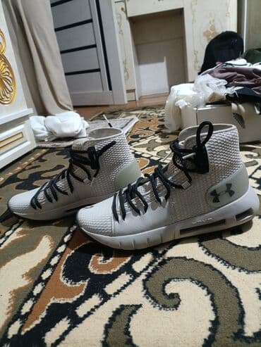 Мужские кроссовки, 40, Under Armour, Б/у, цвет - Серый