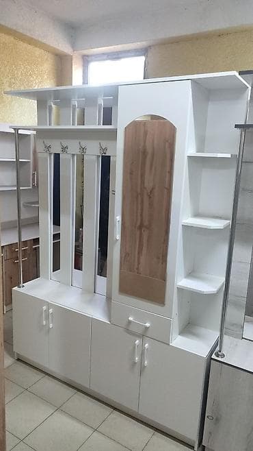 зеркало прихожая: Прихожая модульная, светлая - Компоновка: панель с вертикальными — 3