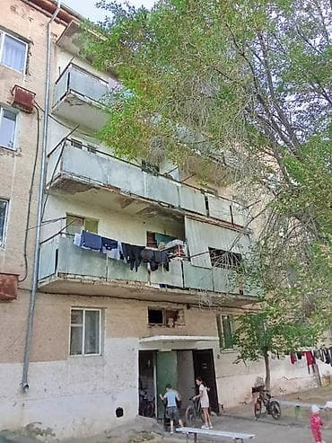 ремонт домов: 3 комнаты, 60 м², 3 этаж, Старый ремонт — 6