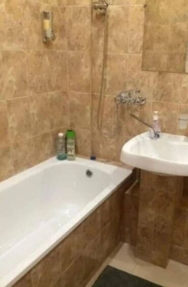 сдам 2 комнатную квартиру без посредников рядом просп. жибек жолу, бишкек: 2 комнаты, Постельное белье, Кондиционер, Парковка — 4