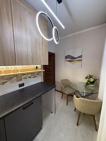 Гаражи: 1 комната, 38 м², 105 серия, 5 этаж, Евроремонт — 5