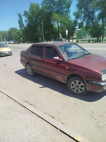 Volkswagen: Volkswagen Vento: 1993 г., 1.8 л, Кол менен иштөөчү, Бензин, Седан — 1