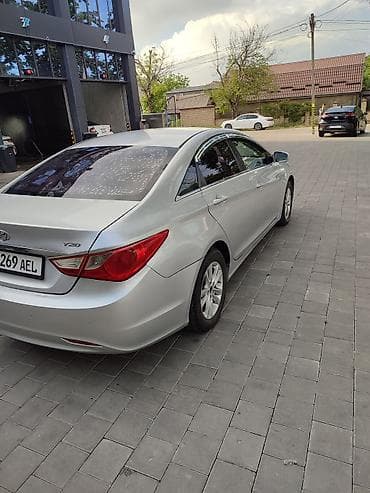 соната элф: Hyundai Sonata: 2011 г., 2 л, Автомат, Газ, Седан — 4