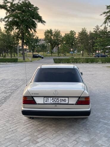 мерсадес: Mercedes-Benz W124: 1990 г., 3 л, Автомат, Дизель, Седан — 8