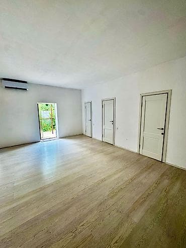 Недвижимость: Продается дом в Новопавловка Участок правильной формы 4, 5 сотки. Дом — 6