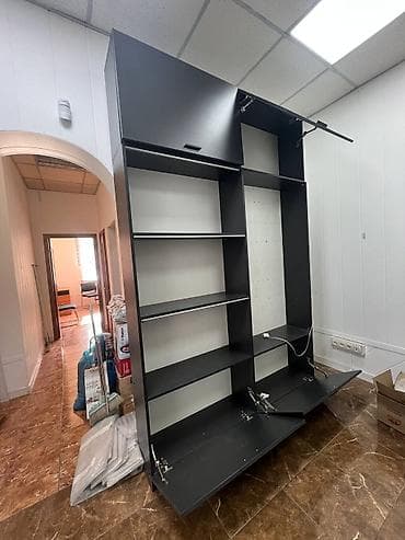 Модульная витрина/стенка из ЛДСП в графитовом цвете. Особенности: -