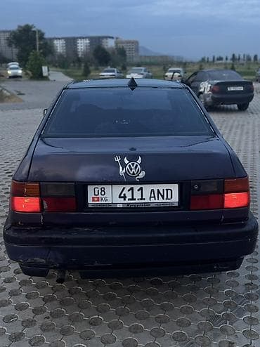 Volkswagen Vento: 1996 г., 1.8 л, Механика, Газ, Седан — 3