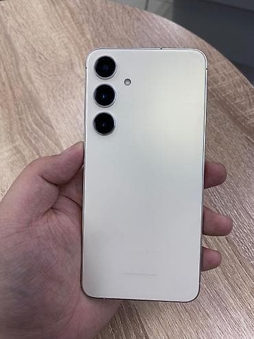 fold 4: Samsung Galaxy S24+, Б/у, 256 ГБ, цвет - Бежевый, 1 SIM, eSIM — 1