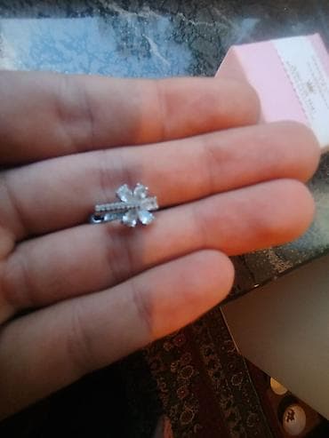 серебрянные серьги келдике: Серебряные серьги из 925 пробы. - Дизайн: «листок»/цветок с шестью — 4