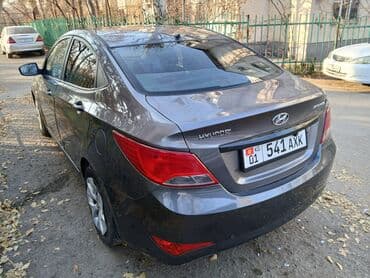 срочно продаю в связи с переездом: Hyundai Solaris: 2014 г., 1.6 л, Автомат, Бензин, Седан — 4