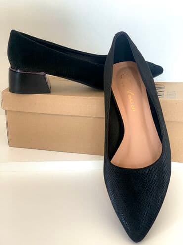 обувь ручной работы бишкек: Туфли, 39, Новый, цвет - Черный, Самовывоз, Платная доставка — 1