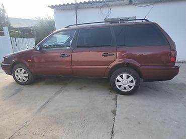 Volkswagen Passat Variant: 1995 г., 2 л, Кол менен иштөөчү, Бензин, Универсал — 3