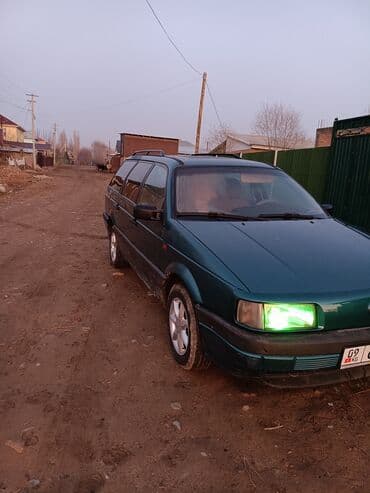 универса: Volkswagen Passat Variant: 1991 г., 2 л, Механика, Бензин, Универсал — 3