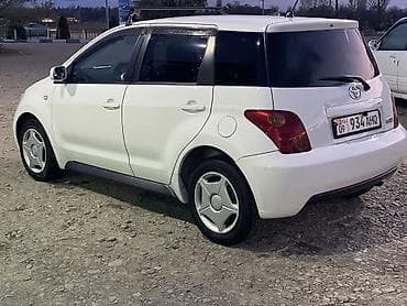 кадамжай авто: Toyota Ist: 2003 г., 1.5 л, Автомат, Бензин, Хетчбек — 7
