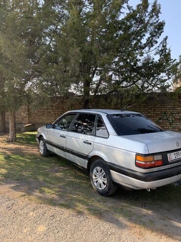 Продажа авто: Volkswagen Passat: 1988 г., 1.8 л, Механика, Бензин, Седан — 2