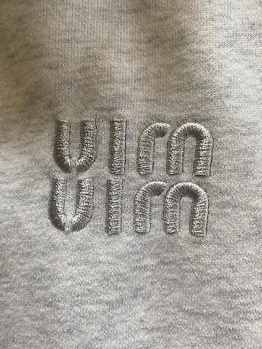 мусульманские женские одежды: Серая укороченная худи на молнии (зипка) - Модель: худи с капюшоном и — 4