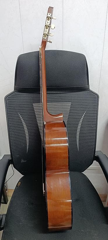 Музыкальные инструменты: Классическая гитара Yamaha - Формат: полноразмерная классическая — 3