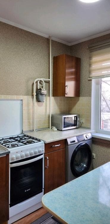 red centr: 3 комнаты, 58 м², 104 серия, 3 этаж, Евроремонт — 5