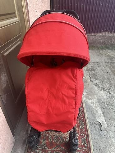 коляски для ребёнка: Прогулочная коляска Valco Baby Snap 4, красная - Лёгкая и манёвренная — 6