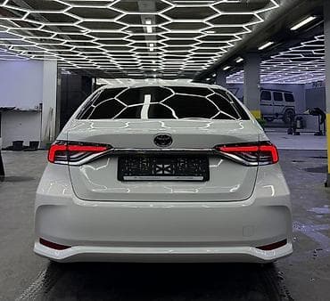 Toyota: Toyota Corolla: 2024 г., 1.8 л, Автомат, Гибрид, Седан — 5