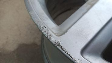 Дөңгөлөктөр монтажда: Профессиональное восстановление и окраска автомобильных литых дисков — 3