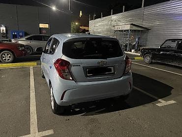 Транспорт: Chevrolet Spark: 2016 г., 1 л, Вариатор, Бензин, Хэтчбэк — 4