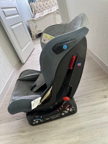 пользовались: Автокресло, цвет - Серый, Б/у — 4