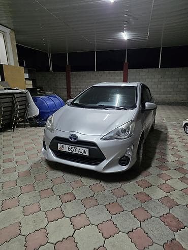 чон: Toyota Aqua: 2015 г., 1.5 л, Автомат, Гибрид, Хетчбек — 4