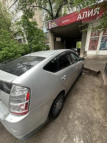 кузов нива: Toyota Prius: 2006 г., 1.5 л, Вариатор, Гибрид, Хэтчбэк — 3