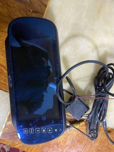 Монитор заднего вида 
На заднее зеркало 
Рабочее, со всеми проводами