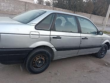 belarus mtz 82 2: Volkswagen Passat: 1988 г., 1.8 л, Ручные, Бензин, Седан — 4