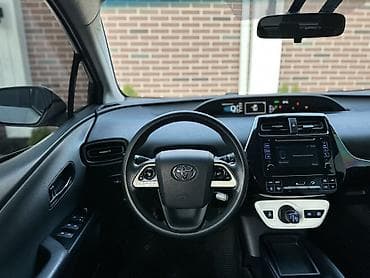 toyota 120: Toyota Prius: 2016 г., 1.8 л, Вариатор, Гибрид, Лифтбек — 8