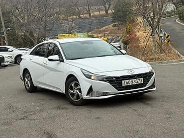 reno duster: Hyundai Elantra: 2021 г., Седан — 2