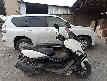 sp 4: Продаю скутер z max состояние идеальное вложение не нужны нету кофры — 4