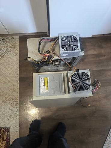 Продаю лот из старых компьютеров: -2 рабочих старых компьютера -2 — 1