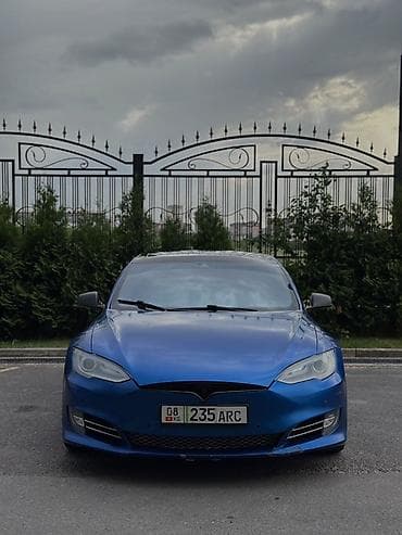 Tesla Model S: 2015 г., Электромобиль, Лифтбек — 4