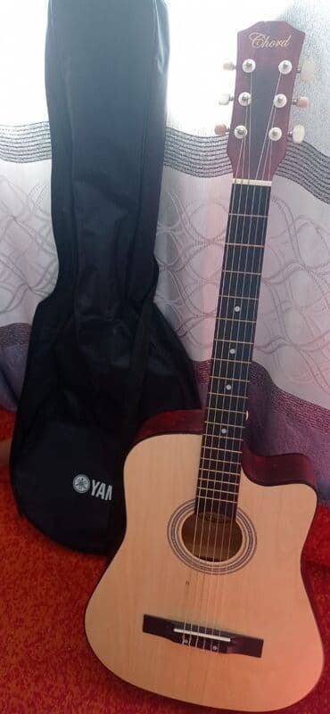 купить струны для гитары в бишкеке: ДЕШЕВО!!Новая гитара, есть чехол,ЖИЛЬНЫЕ струны — 2