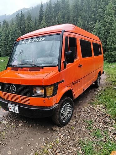 renault 21: Mercedes-Benz T1: 1991 г., Механика, Дизель, Бус — 1