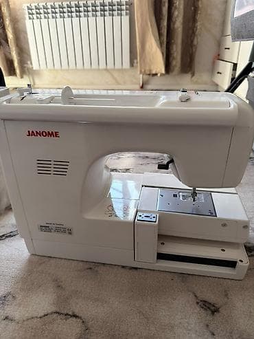 Вышивальная машина Janome Memory Craft 970E - Компьютеризированная — 2