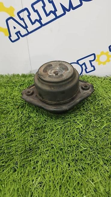 Детали двигателя и моторы в сборе: Подушка мотора Mercedes-Benz Б/у, Оригинал — 1