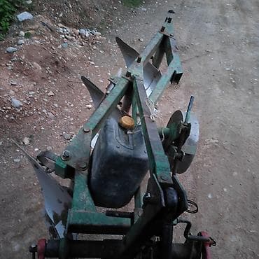 штатив для лампы: Срочно срочно прадаю.Навесной оборотный плуг для трактора - — 4