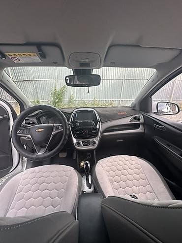 Chevrolet Spark: 2017 г., 1 л, Вариатор, Бензин, Хэтчбэк — 3