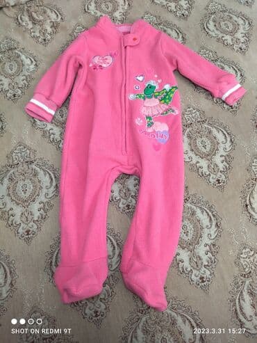 Комбинезоны флисовые, очень теплые. Первый от года до двух, второй и