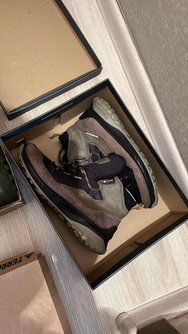 прокат мужских костюмов [возьми на прокат] бишкек фото: Мужские ботинки, 39, Ecco, Б/у — 1