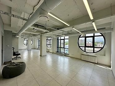 seven development: Аренда офисов, 65 м², В бизнес центре, С отдельной кухней, С системой безопасности, С юридическим адресом — 1