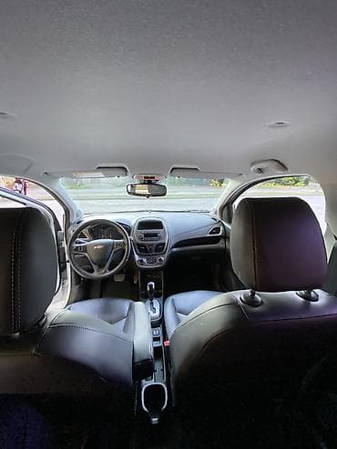 Транспорт: Chevrolet Spark: 2019 г., 1 л, Автомат, Бензин, Хэтчбэк — 8