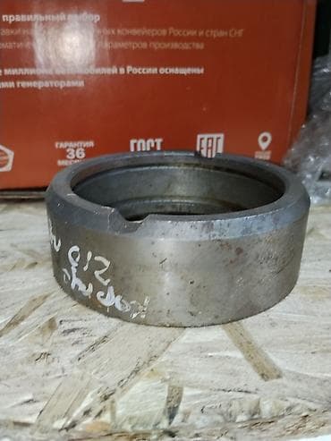 шпонка: Стопорная гайка/кольцо с шпоночными выборками Описание: - — 1