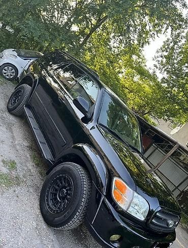 prius v: Toyota Sequoia: 2001 г., Автомат, Бензин, Внедорожник — 7