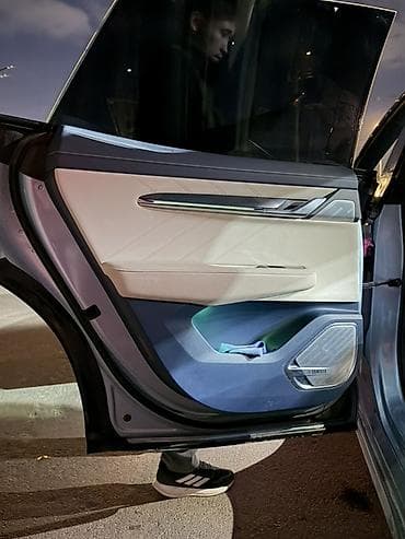 кел кел: Zeekr 001: 2 л | 2022 г. Лифтбек — 6