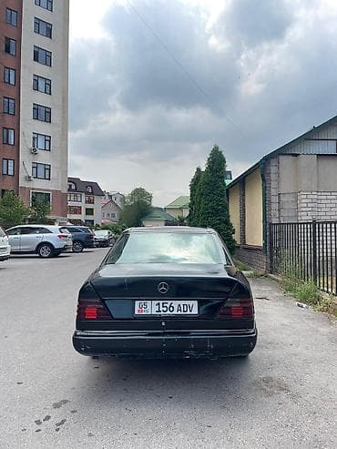 Mercedes-Benz W124: 1990 г., 2.3 л, Механика, Бензин, Седан — 5